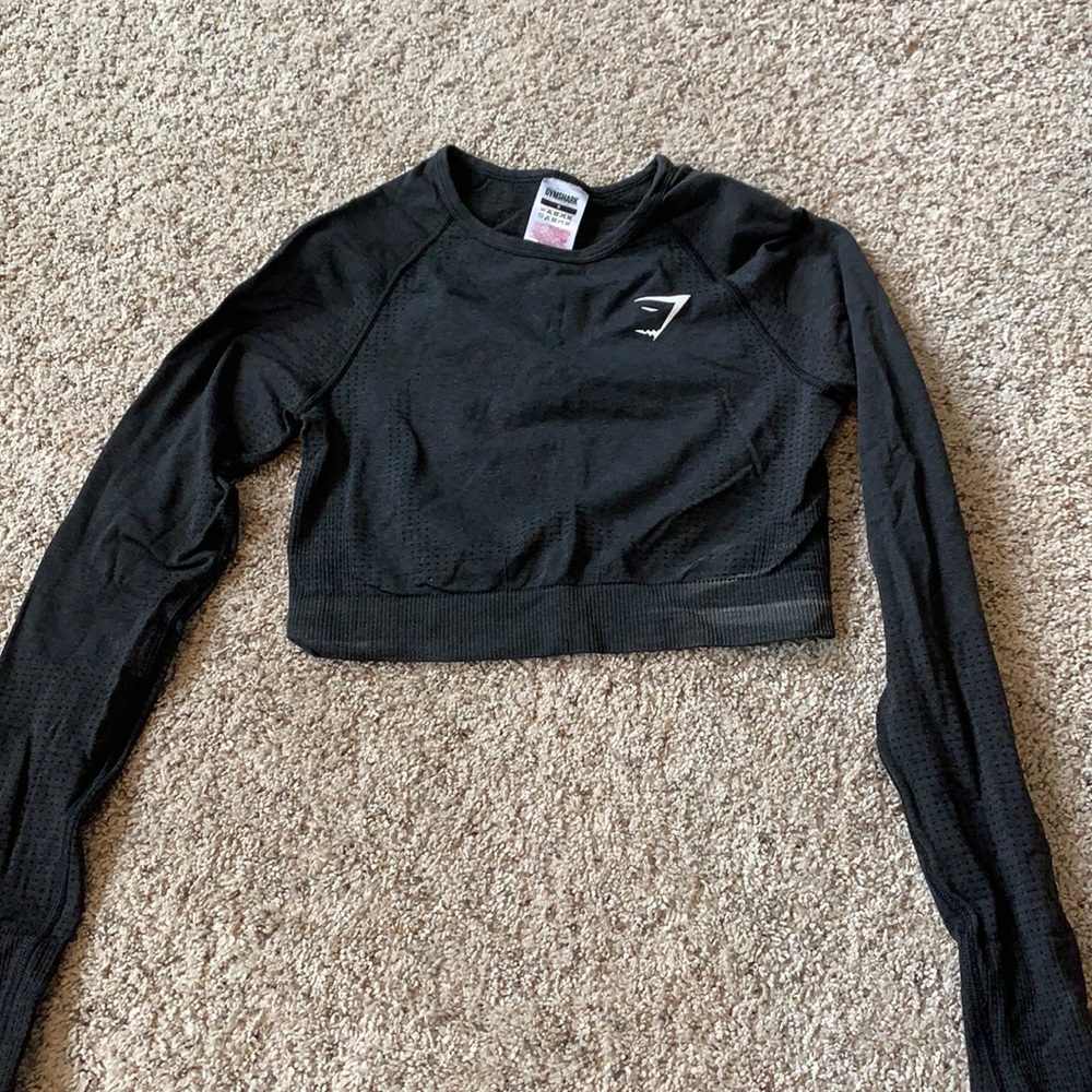 Cropped gymshark top